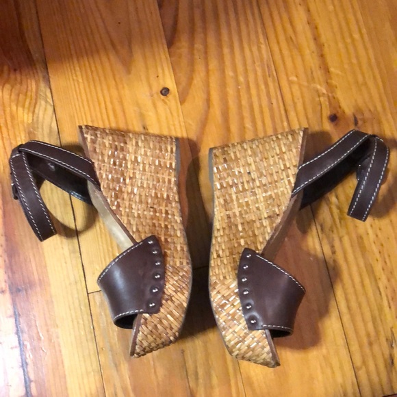 Prada 8 1/2 rattan and brown leather wedge - Picture 3 of 8